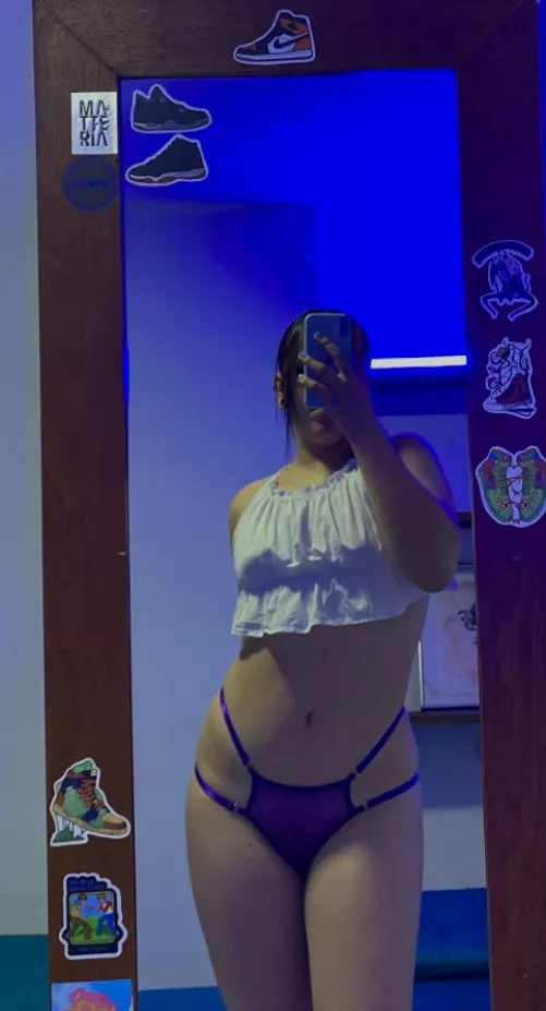 Feeling way to horny. I need more, can't please myself!