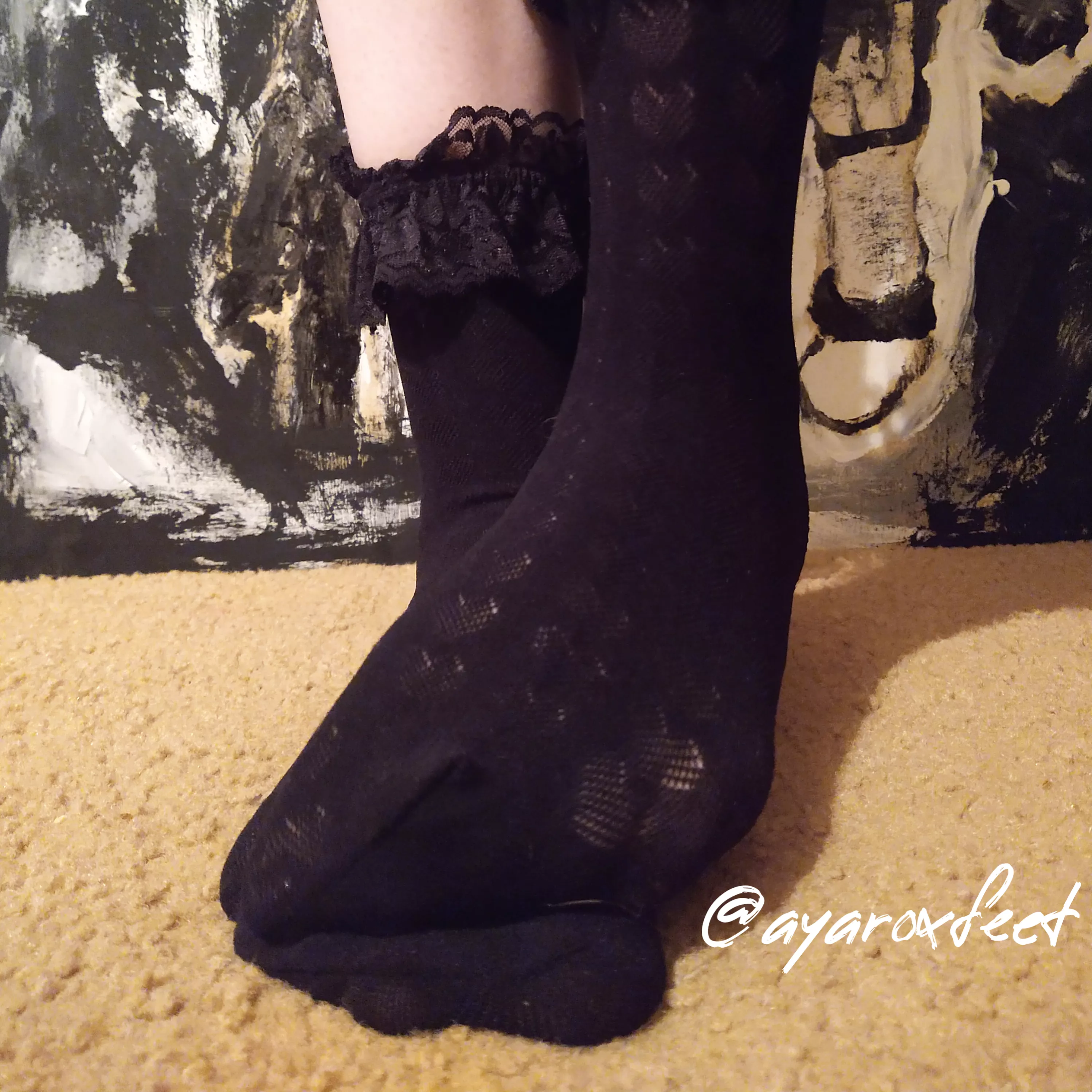 Frilly and feminine (f)