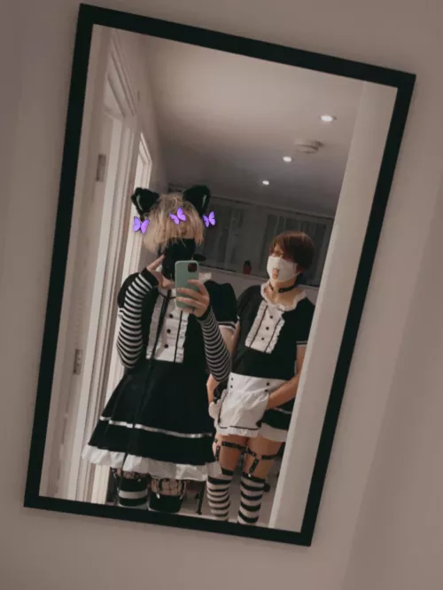 Give us attention ~(>_<~)