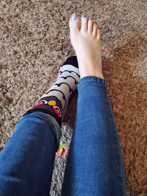 How many licks does it take to get to the center of my yummy toes? Owl socks looking for a new home