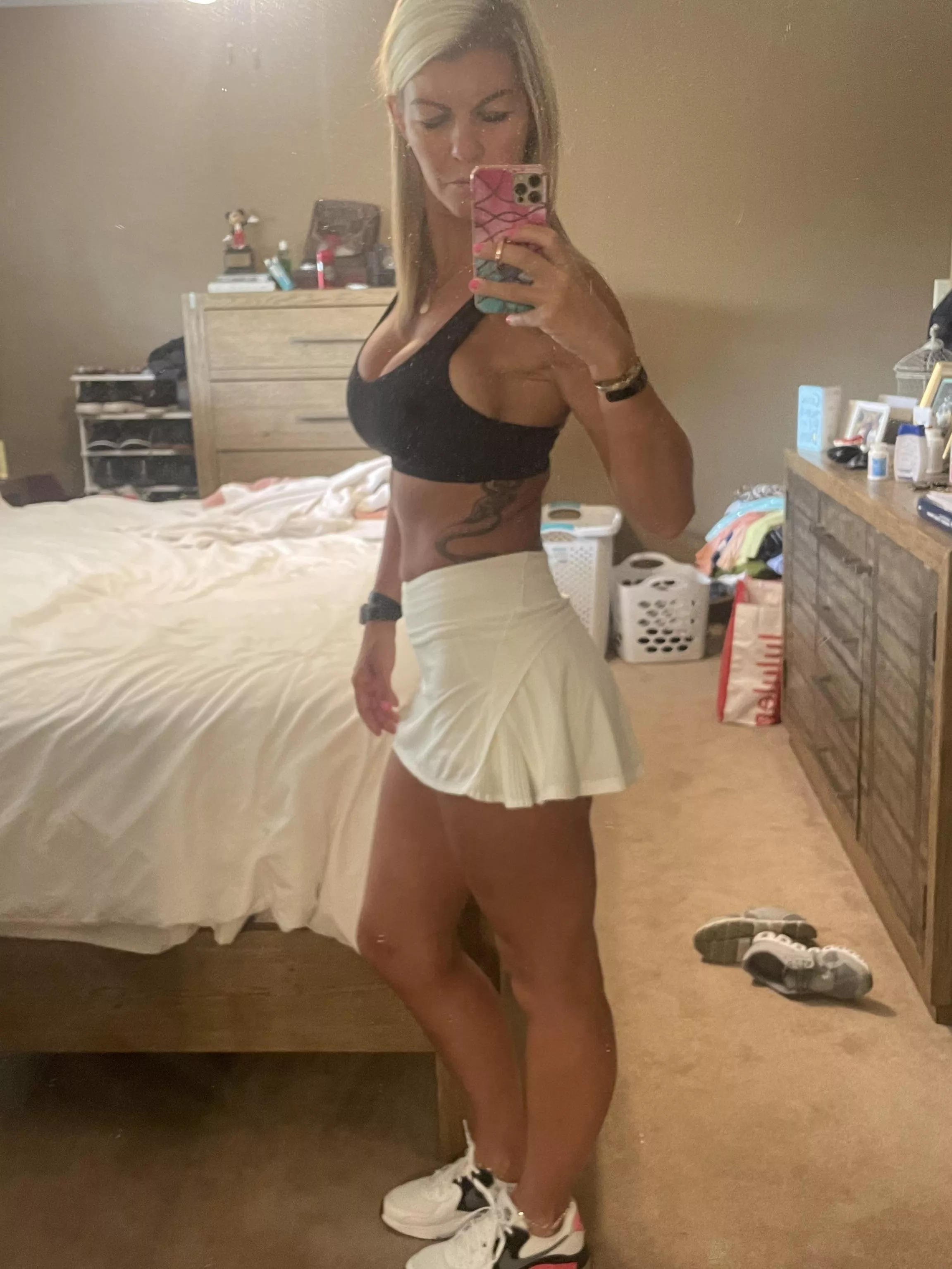 I always wonder why people take a double take at me in the gym, I am just a 38YO Milf