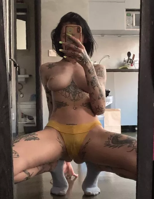 I don't need large breasts to be sexy after all