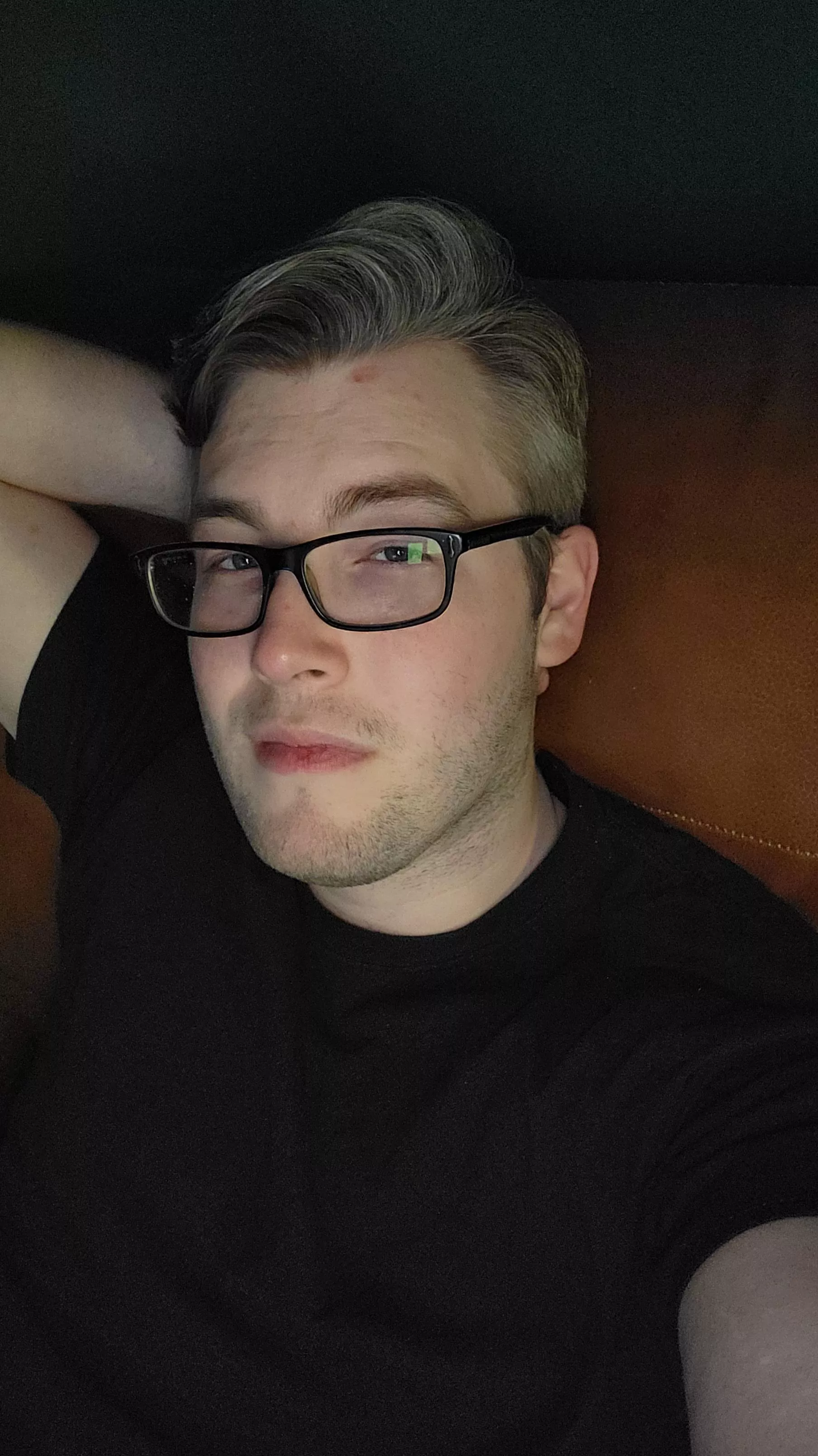 I need a gaymer boy to cuddle up with on a chilly night. any takers? 😏