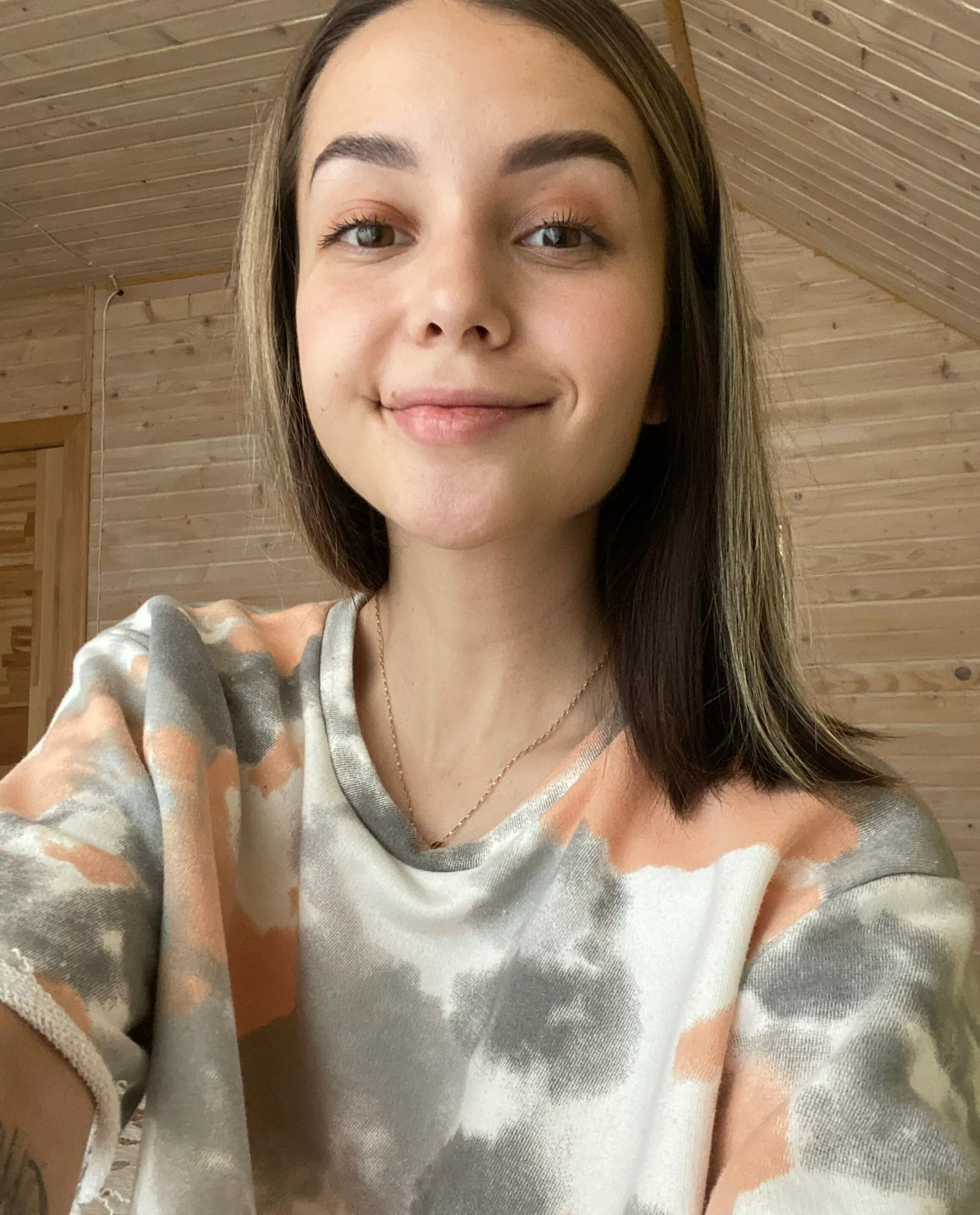 ⬆️ if you want me to send you nudes