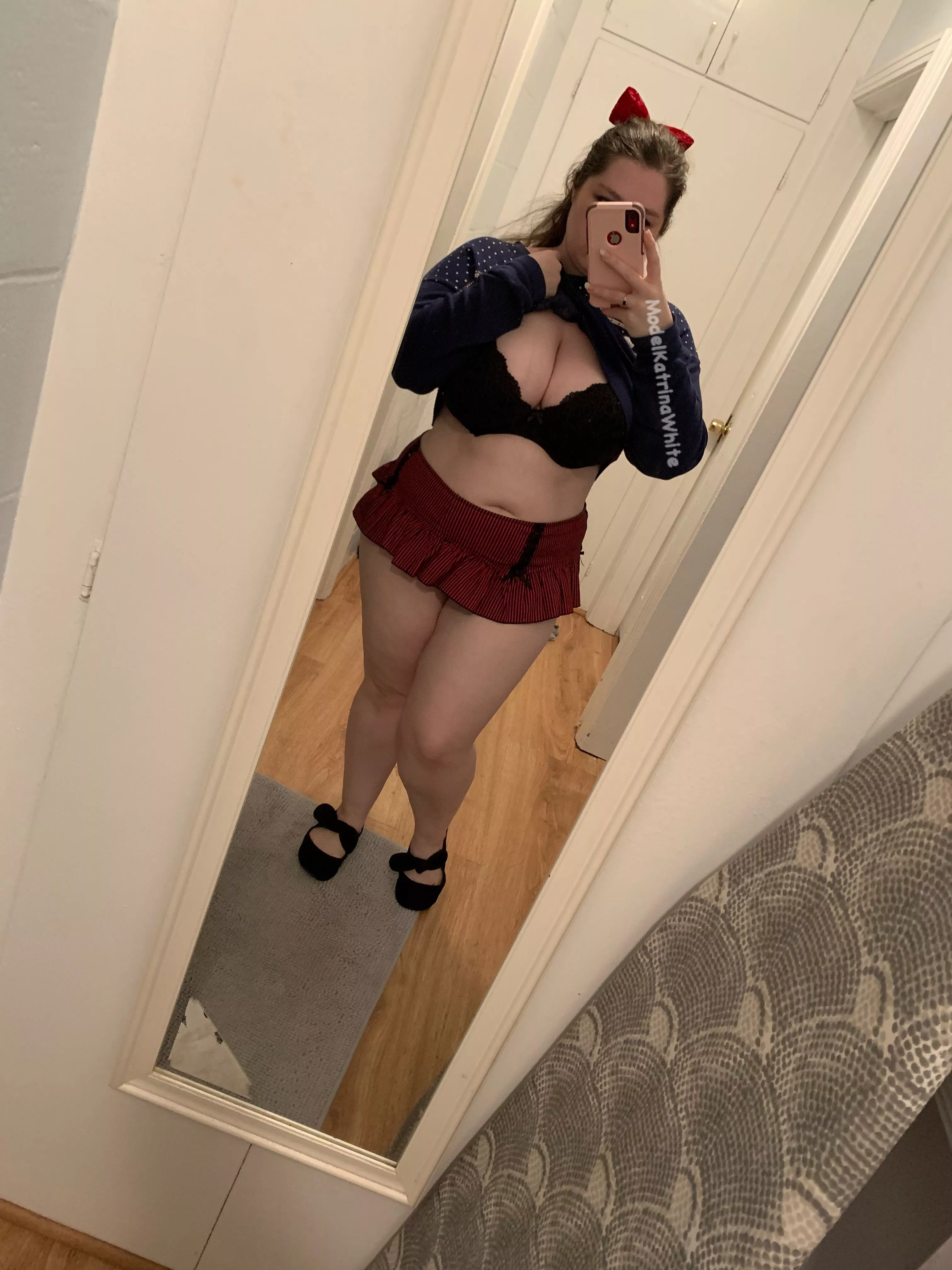 I've got hips and tits! ;)