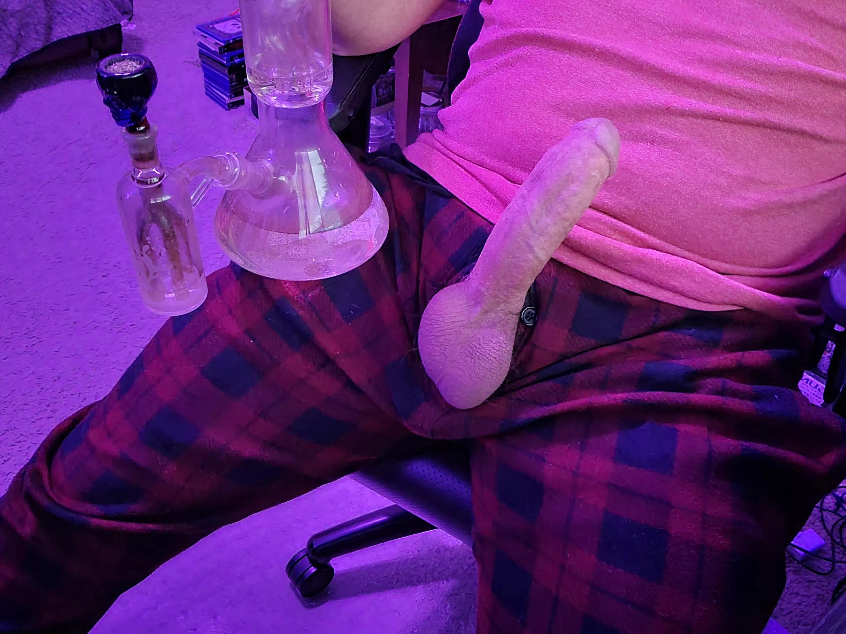 (M)y bowl is full and just needs a lady to suck it