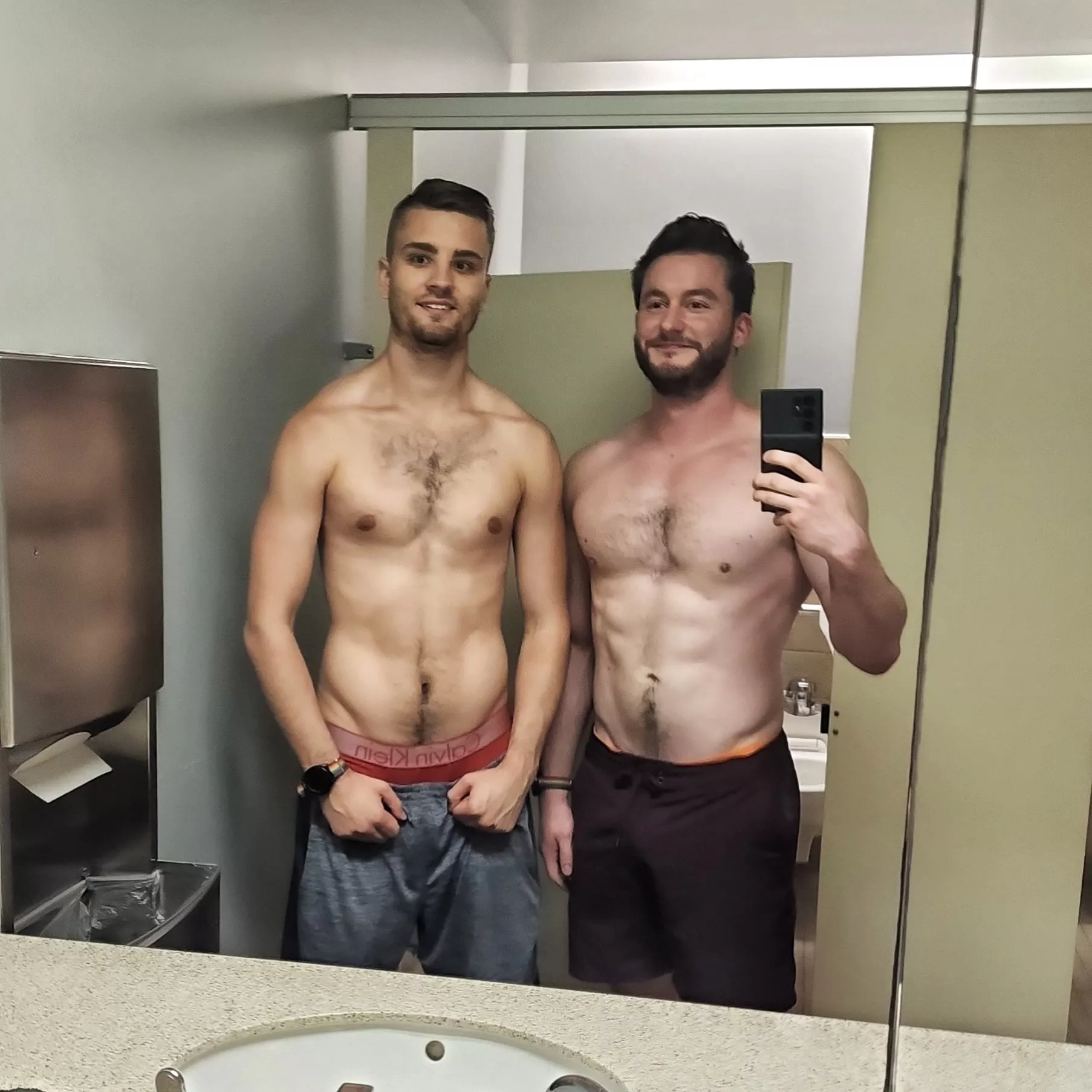 My boyfriend and I at the gym together 😊