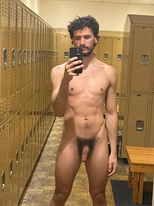 My first time fully nude in the locker room at the gym
