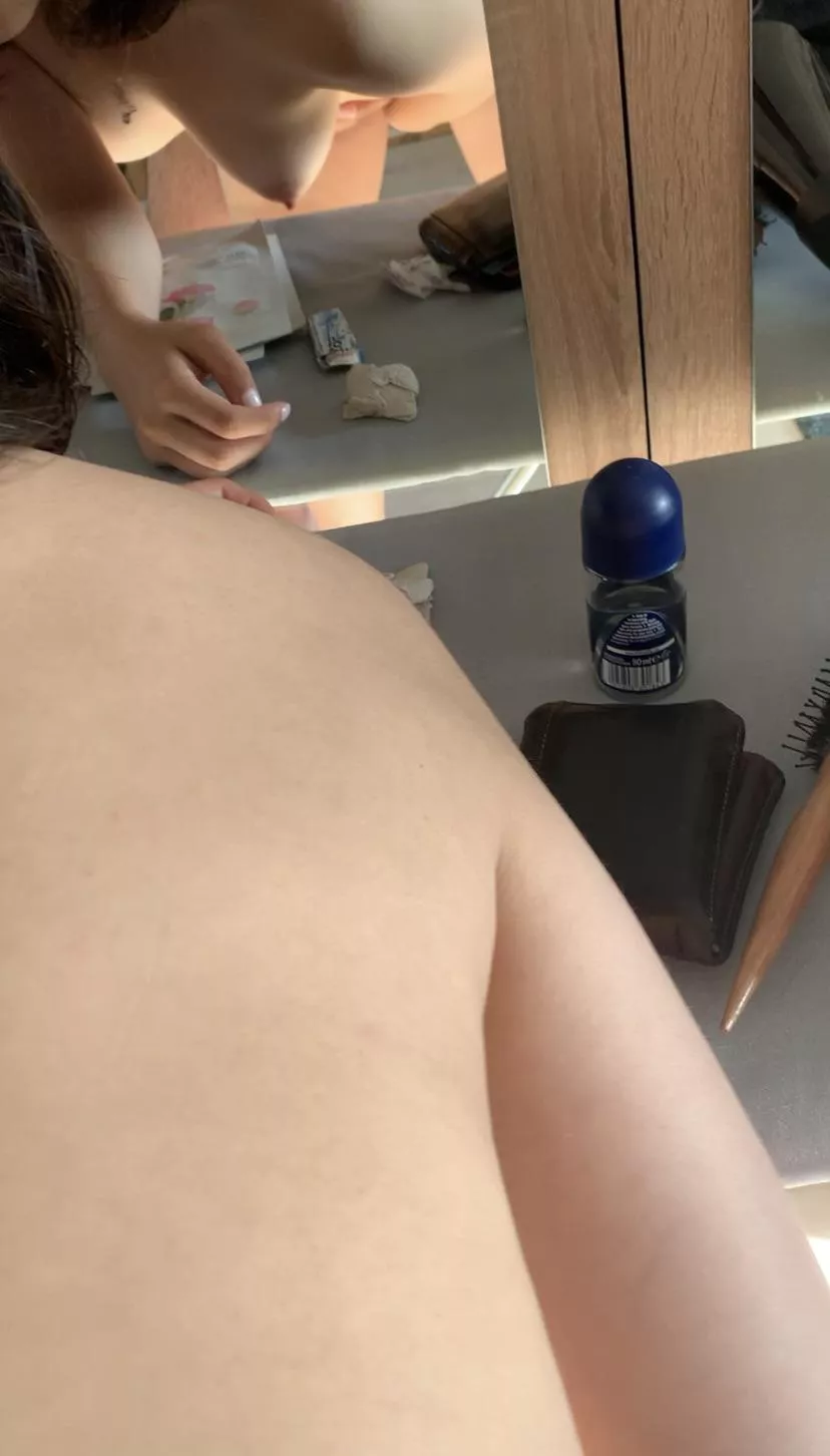 My friends gf is kinda tight 🥴 hope he don’t mind her pussy getting stretch