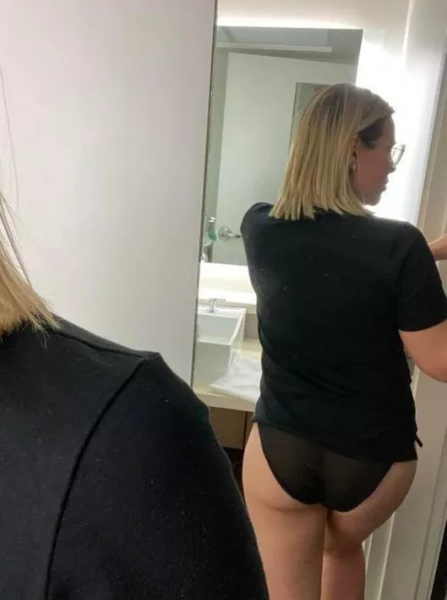 My very sexy wife. 31yo fit, smallish boobs. Te.LE jdml1085