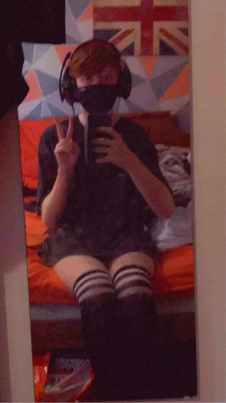 Praise me please? ^w^