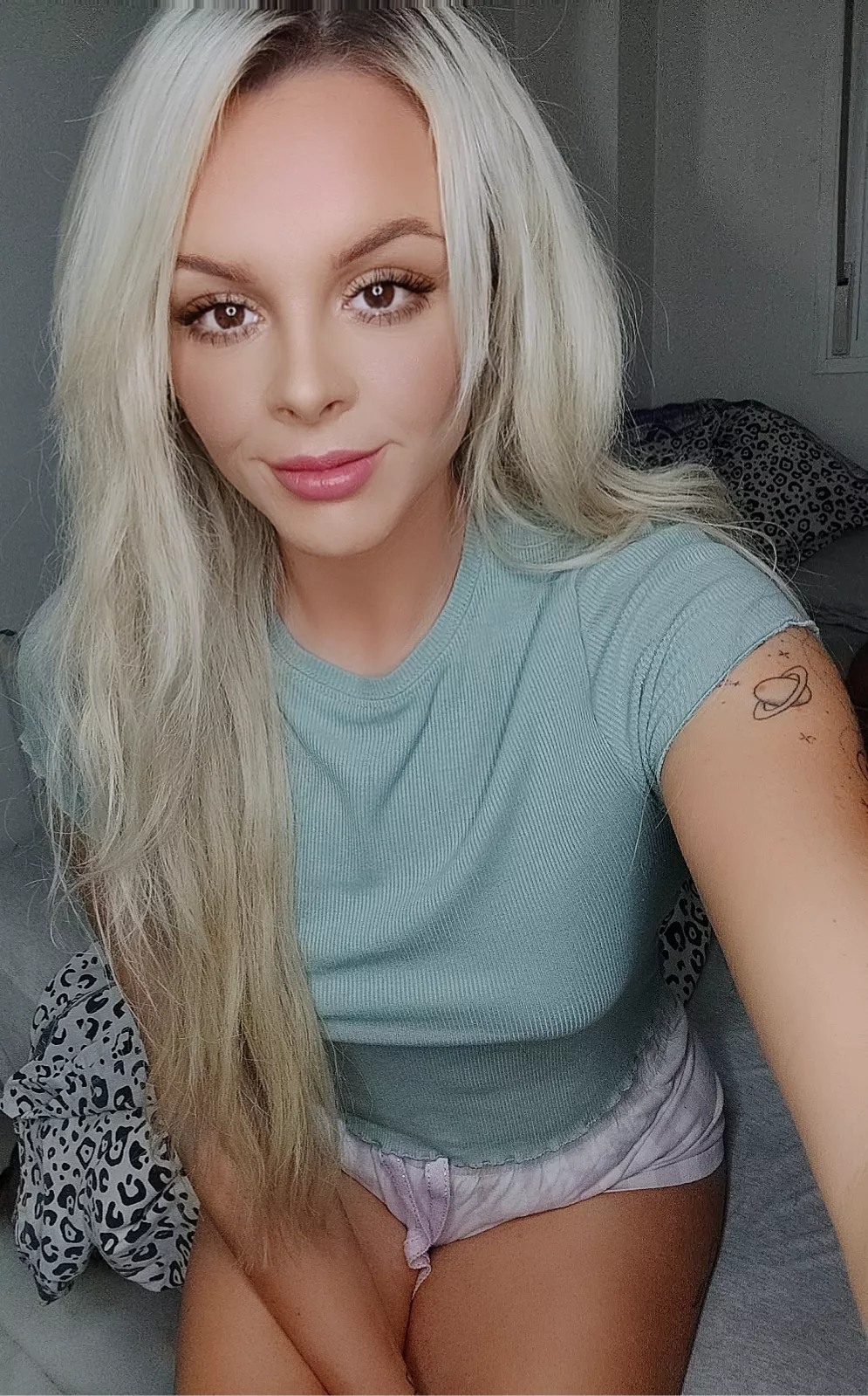 Say Hi if you think im hot