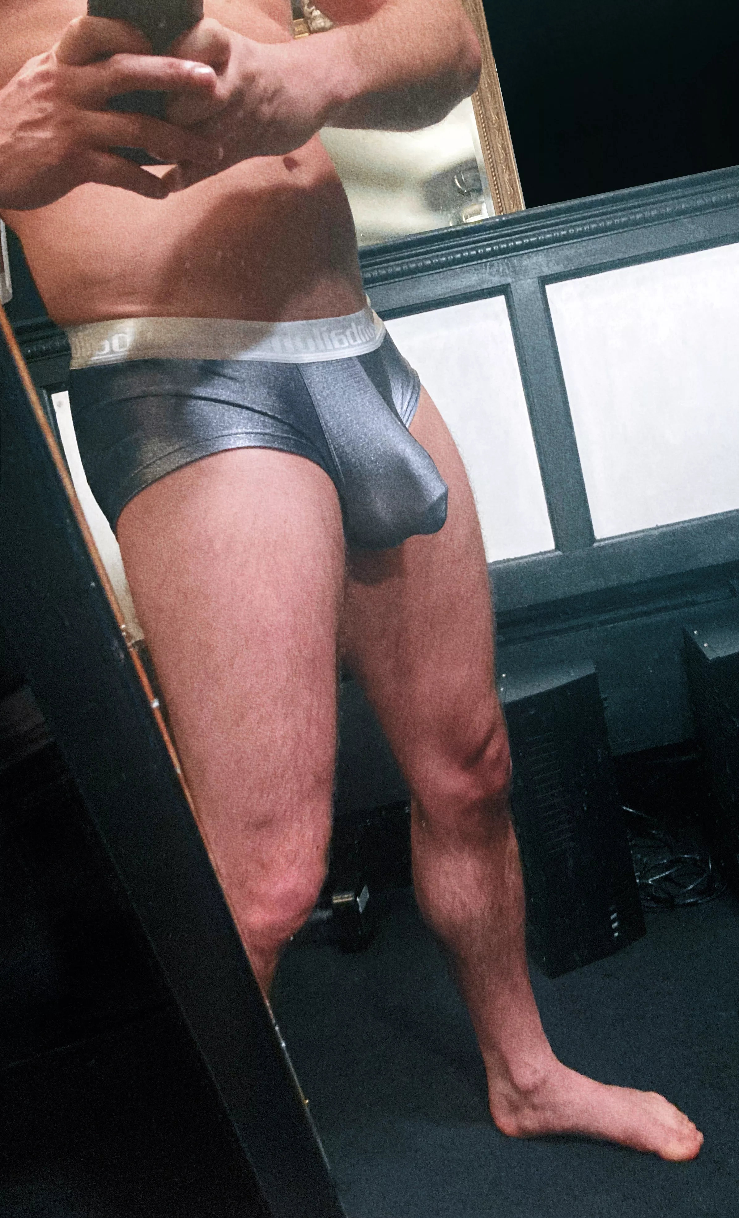 Seems like most straight American dudes are scared to wear a speedo/bikini. Sad.