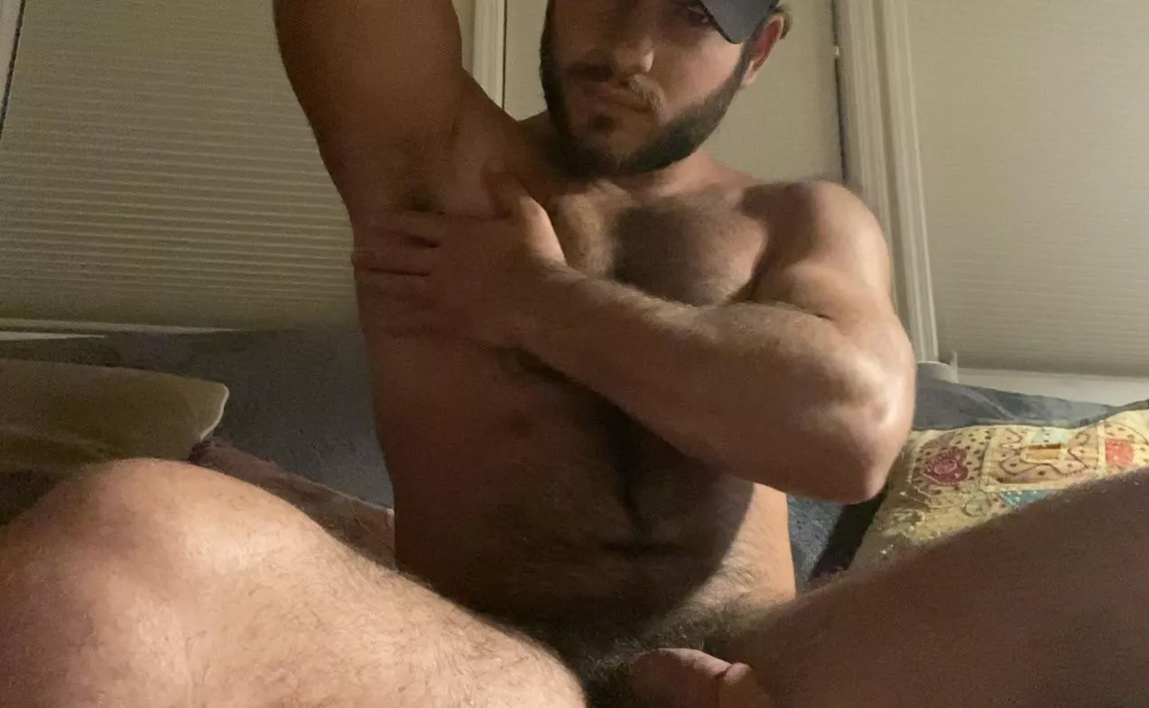 Still shot from a video of me rubbing cum in my pits 😈