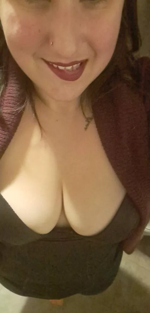 This is okay at the office, right? 😈😏