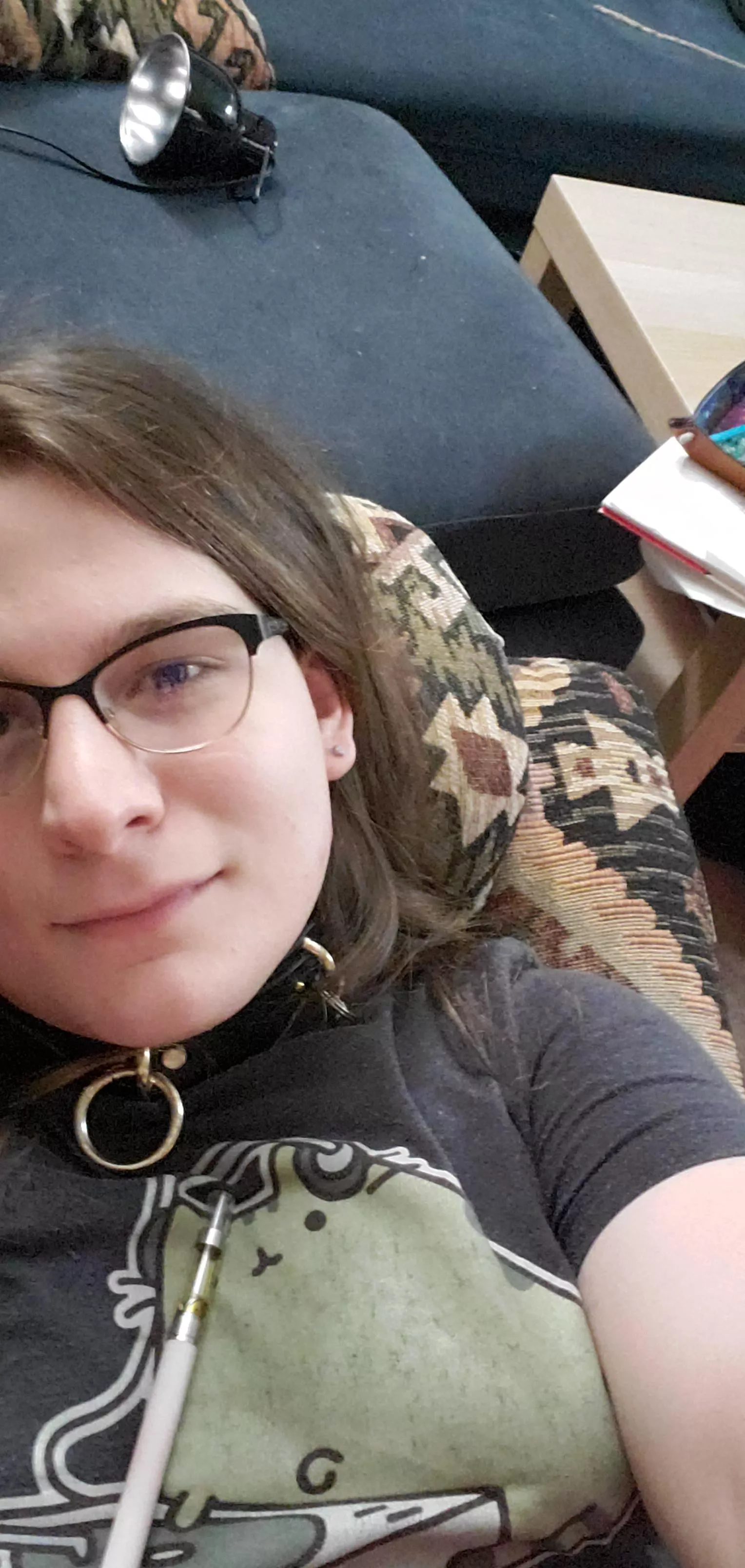 wanna smoke and tug my leash? 🌿🥰