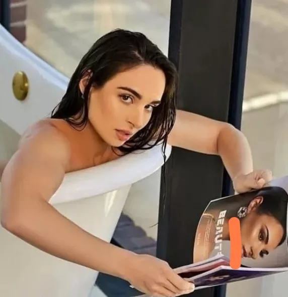 who is she ? has a clue ?