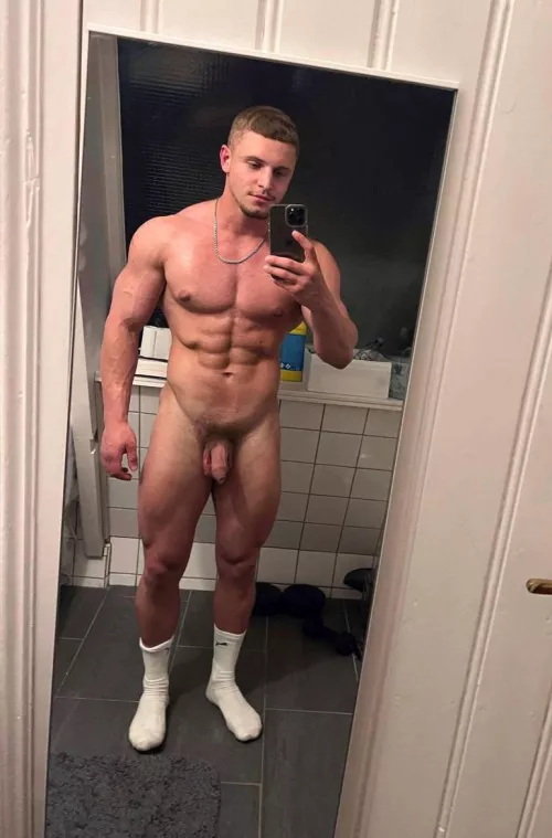 Who wants to take it in their mouth and feel it grow