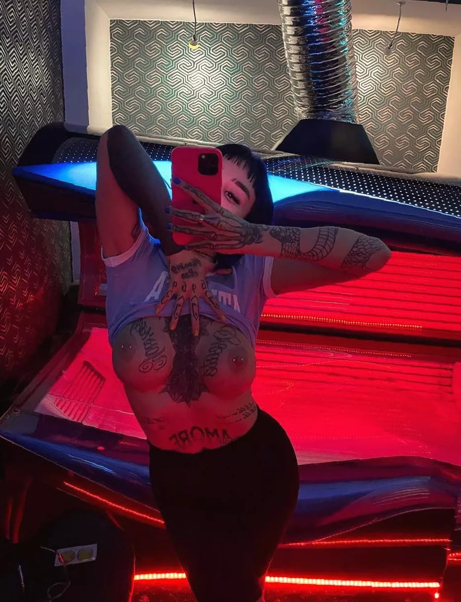 Who would like to kiss them