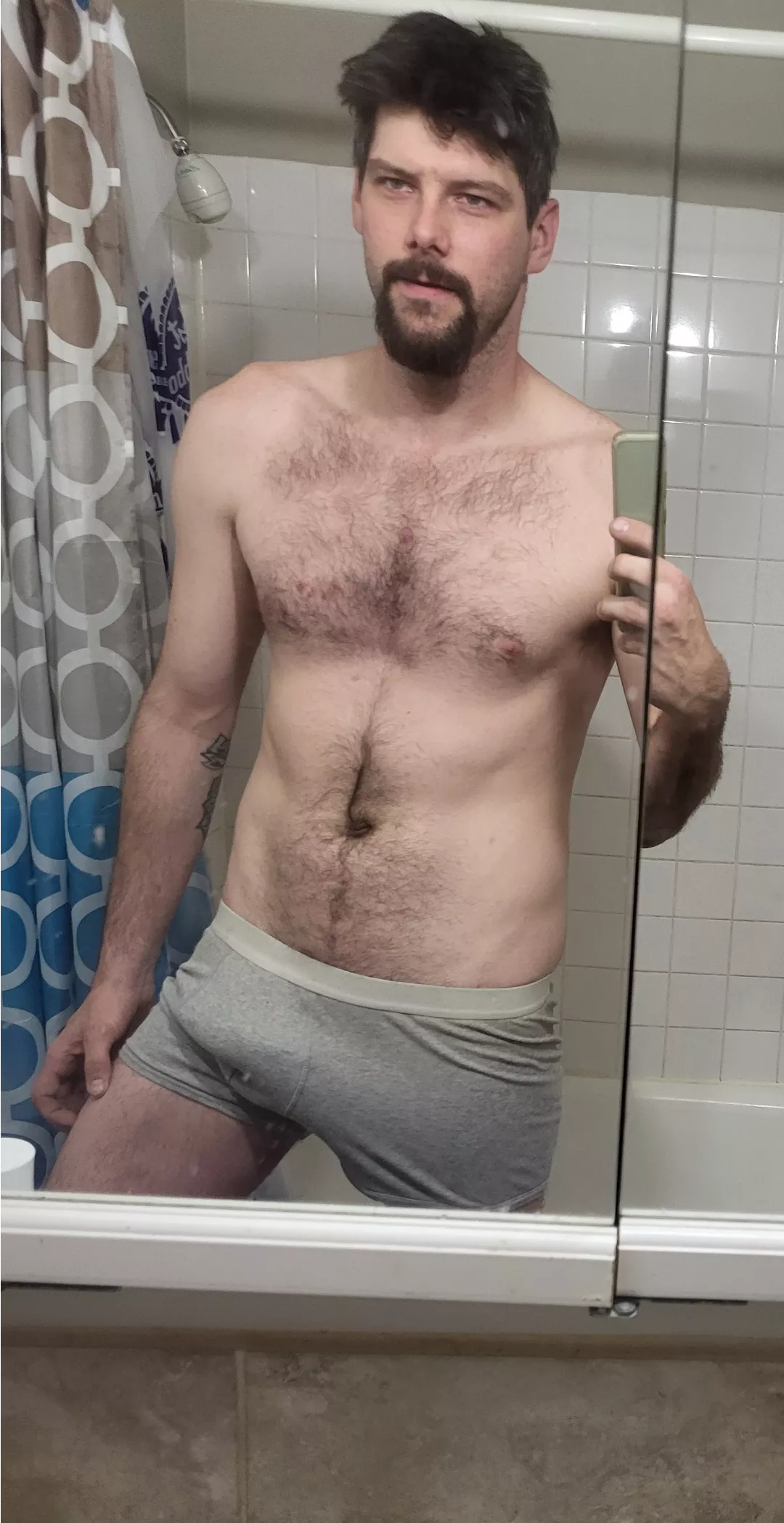 whos that in the [M]irror😉