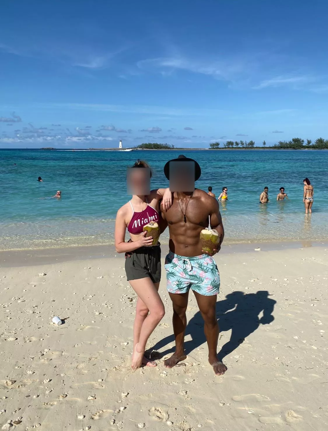 Wife sending me first pics on vacation with her bull. So horny and tense