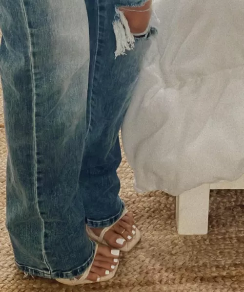 would you like my toes with heels and jeans?