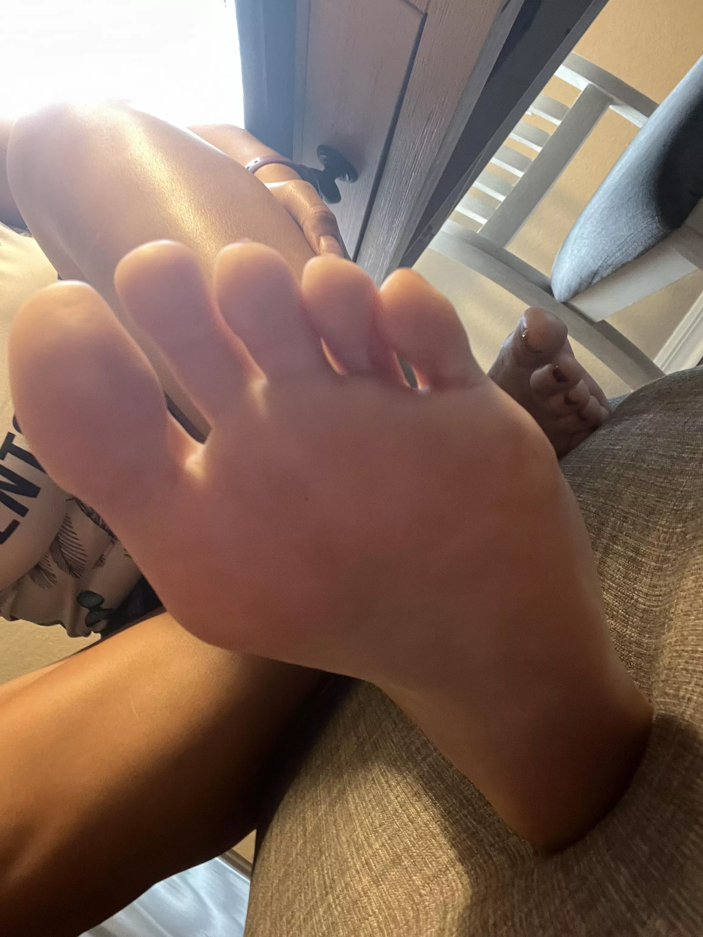 You’re on the floor and I’m extended on the kitchen bench