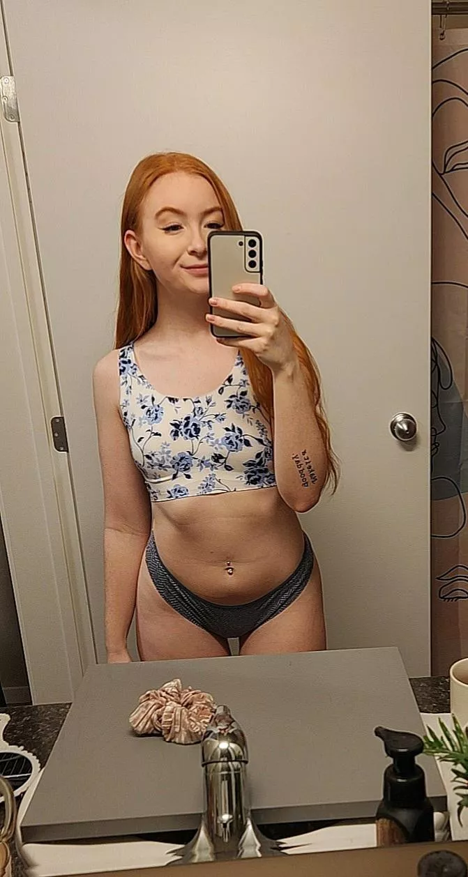 [20F] getting ready in the morning!