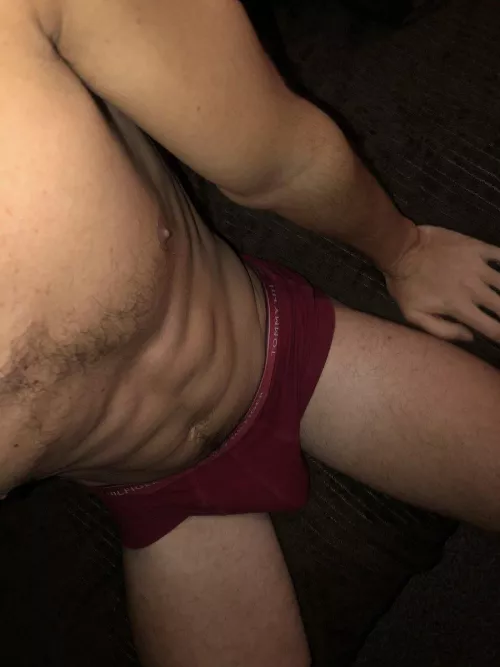22 HORNY AND ACTIVE - SEND PIC