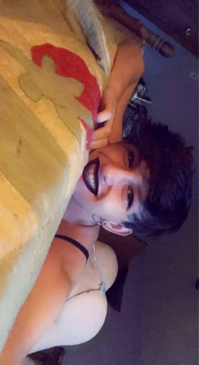 3 guesses why my gf left..