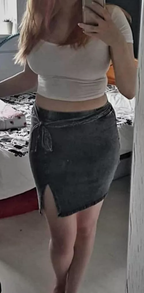 31yo UK gf. Dm to chat about her. Uk+ milf+ verify