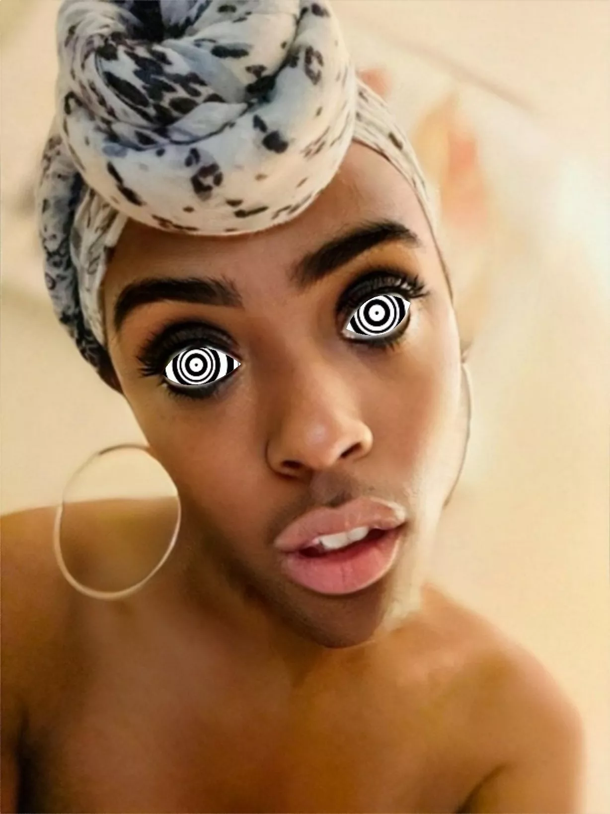 After a hard day at work, I love coming home to Master and the spiral to just be an object for use. 🥰 hypno slave life.