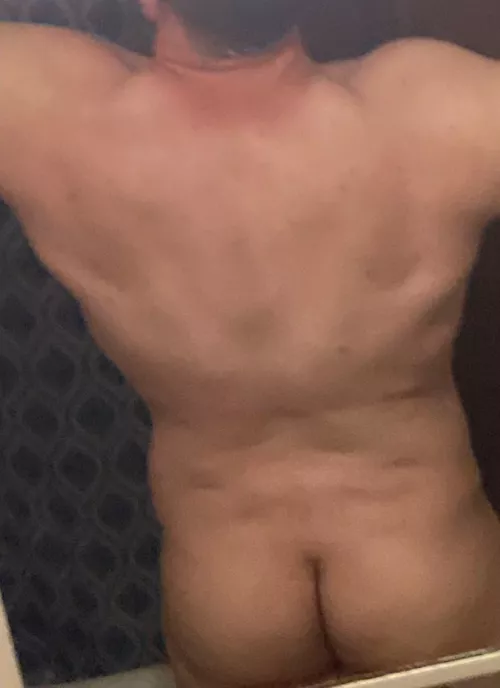 Always hard finding that booty balance 😩