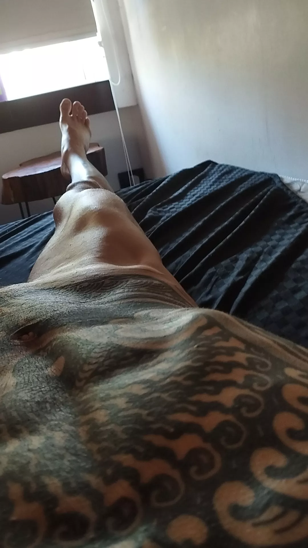 Bed and chill time 🖤✨