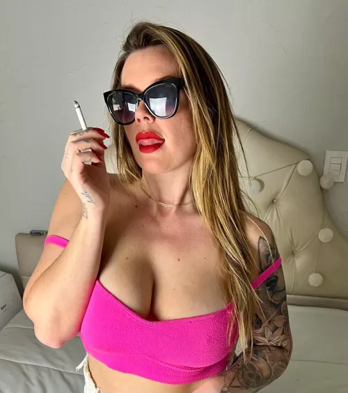 Can you imagine what those lips can do? ❤🥰