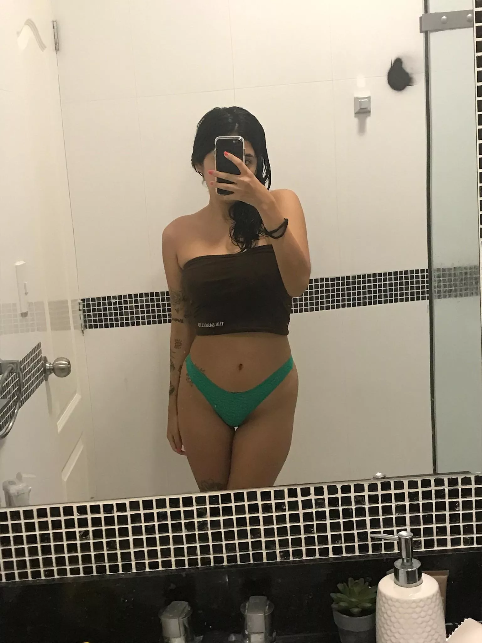 cant decide what pants to wear