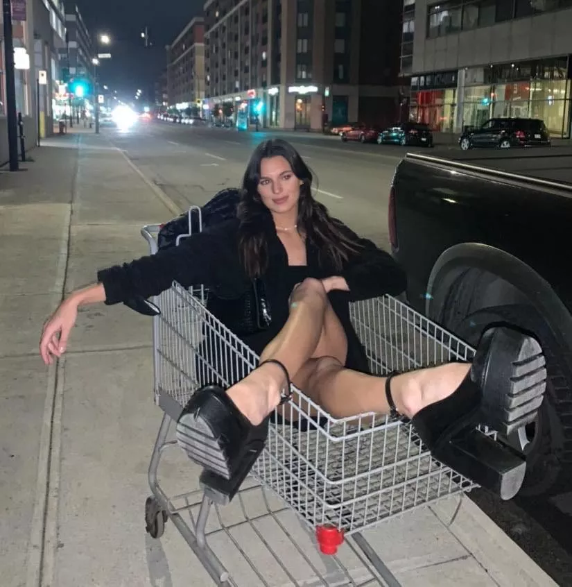 Closeups Pumps Check🖤☑️