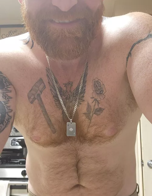 Cum see what this ginger daddy has for you.