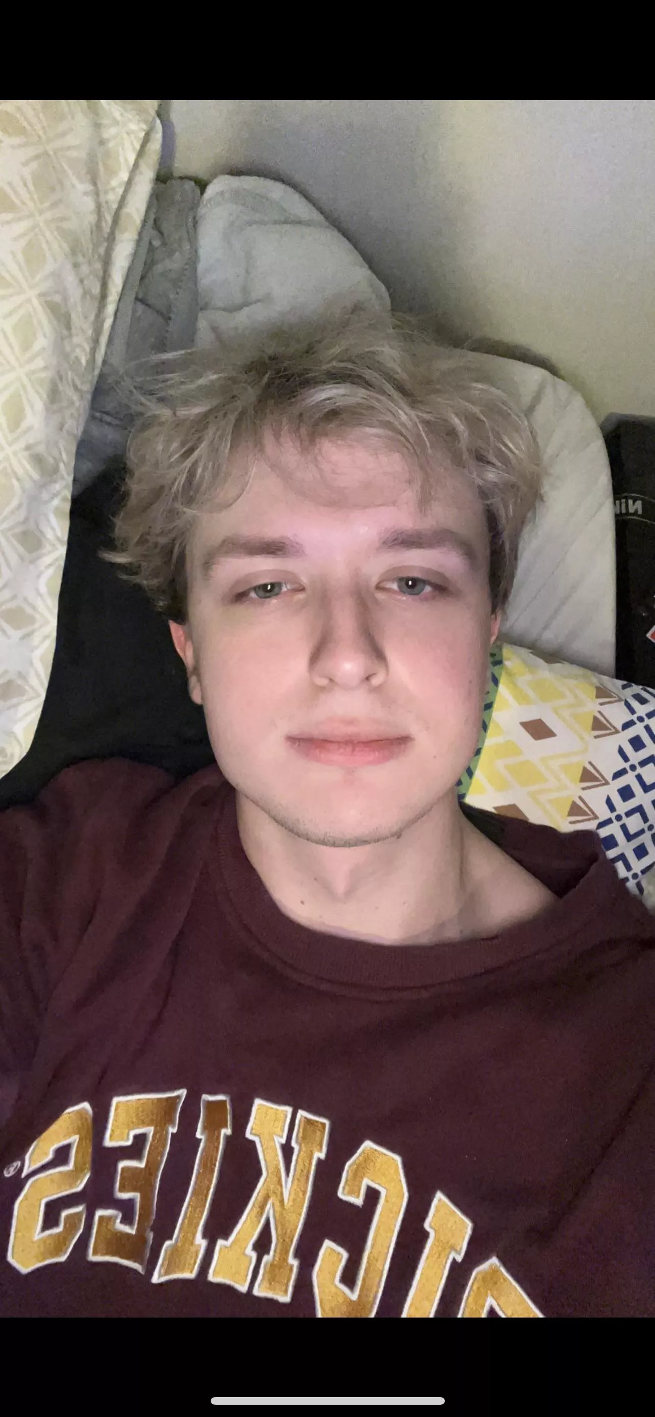 Cute boys dm me 🥰 anyone from Australia?