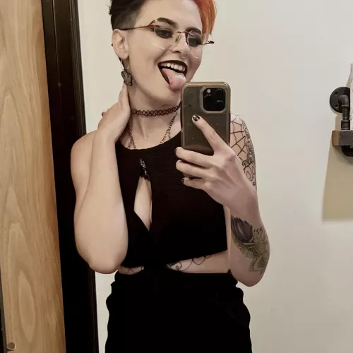 Do we like short hair around here? Because I fucking do