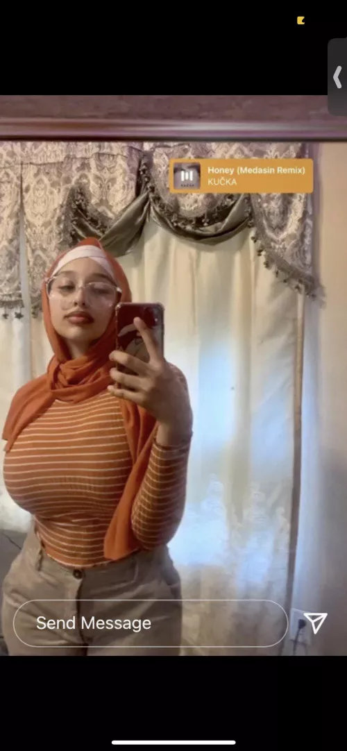 Does anyone have her stuff and can send?