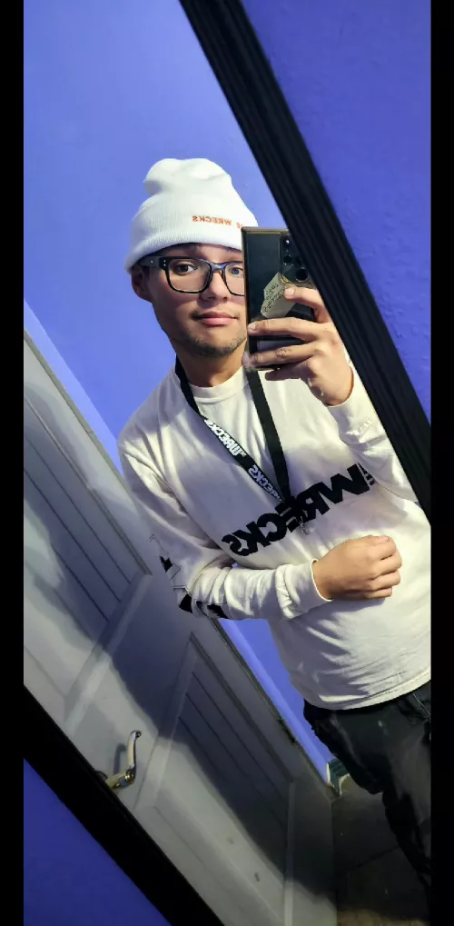 Don't wear beanies, does it look good?