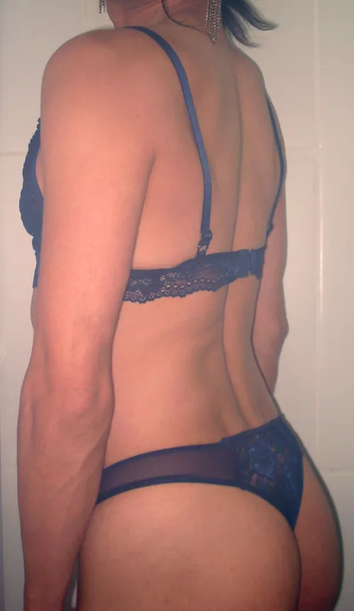 Flat chested girl...