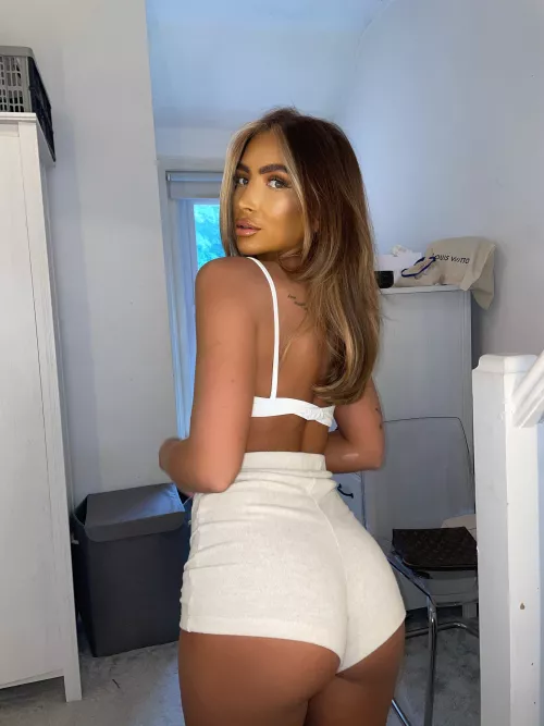 Go have some boooty~