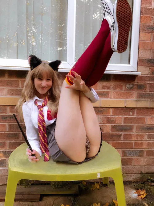 I believe this fits the School uniform guideline 🥺