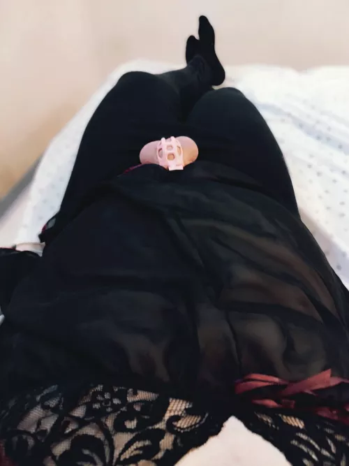 I just woke up and felt extremely submissive and cute. 🎀🔒