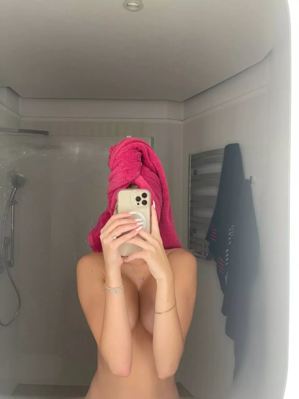 I love to take some pics after the shower