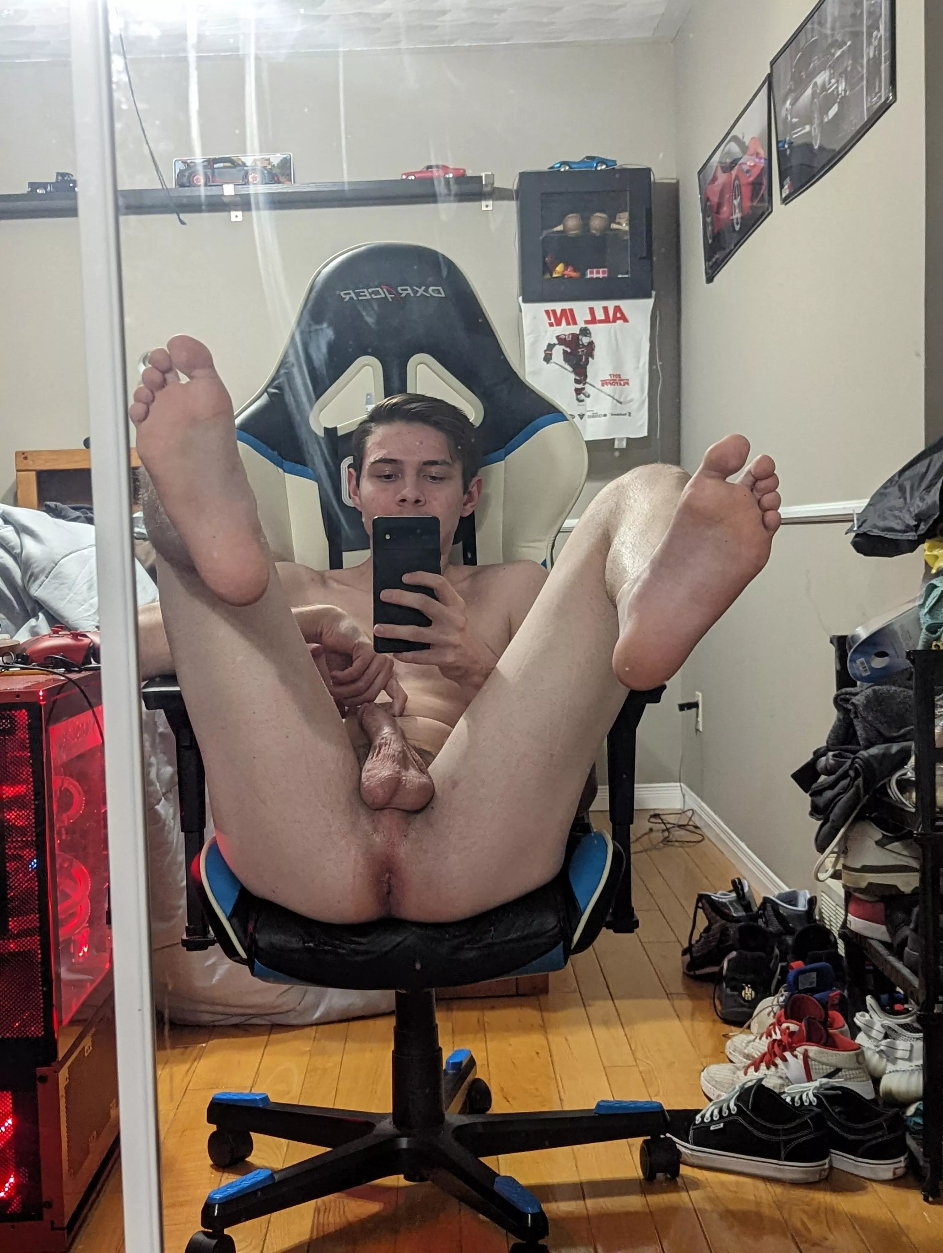 I really need some cock 🤤