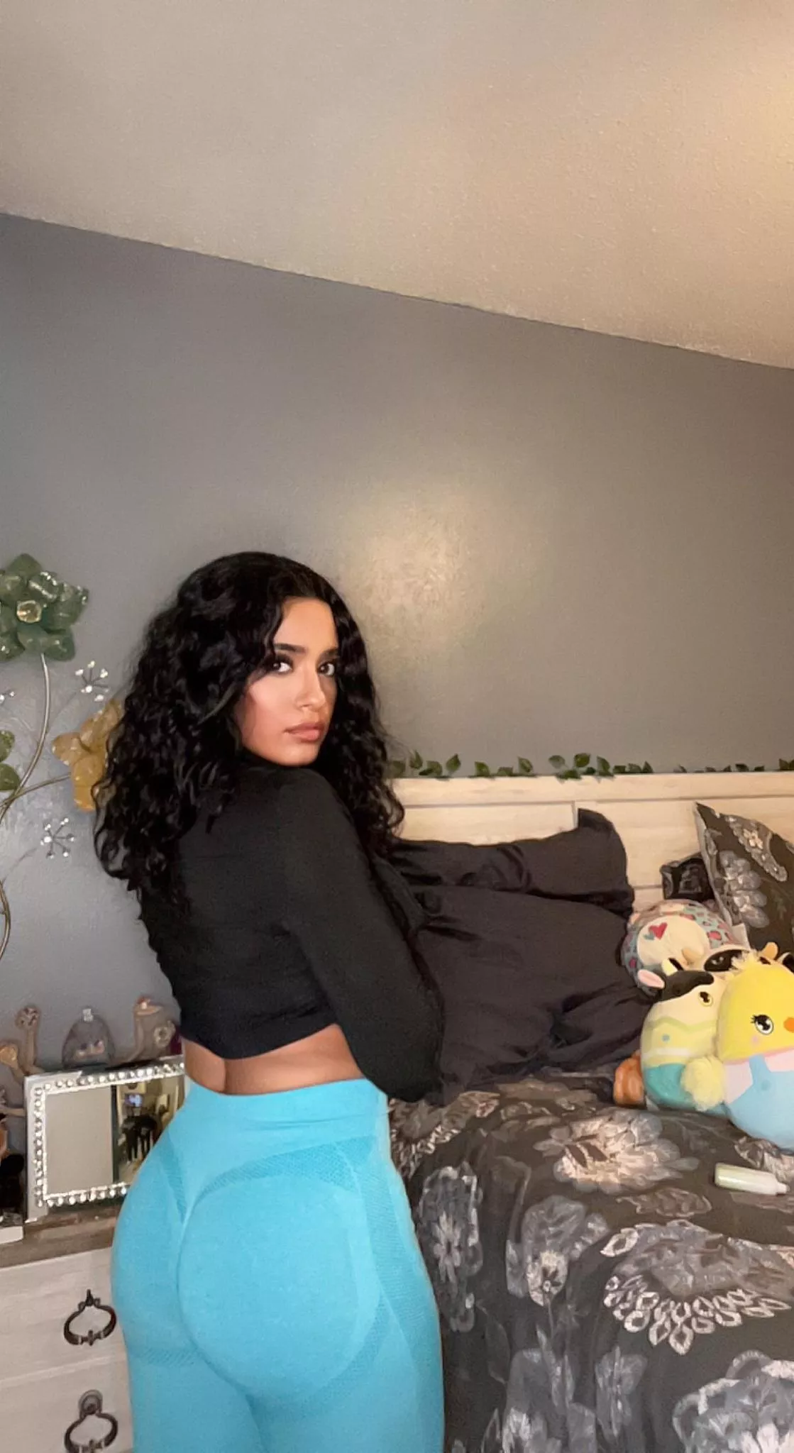 I want to train my ass with you 🍑