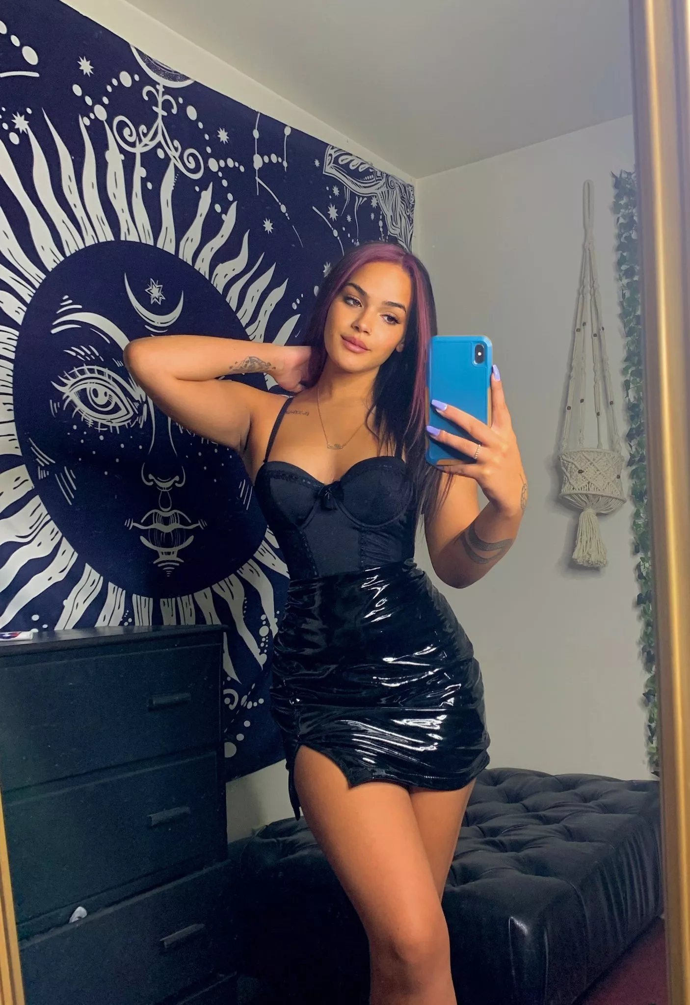 It finally time you experience the life of been a submissive sissy . I will train and feminize you deep into a full sissy girl. You're a girl enjoy the twirl. Approach correctly. Snap/kik : j_coraxxx